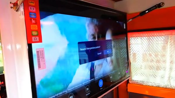 கலையில் சிறந்தவர்கள் தமிழர்கள்.. இதோ அதிநவீன காராக மாறிய சொகுசு ஆட்டோ... தஞ்சை இளைஞரின் அசாத்திய திறன்..!