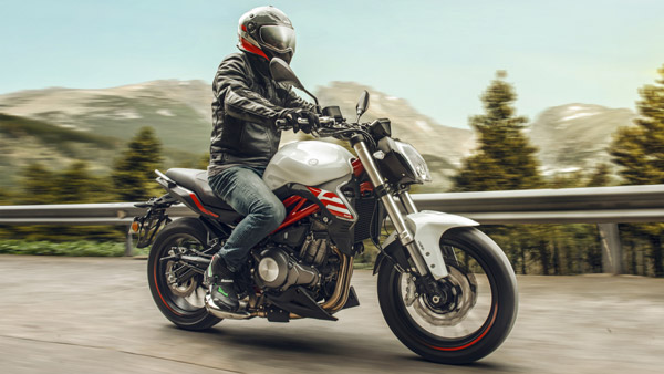 விரைவில் இந்தியாவில் அறிமுகமாகிறது புதிய பெனெல்லி 302எஸ் பைக்!