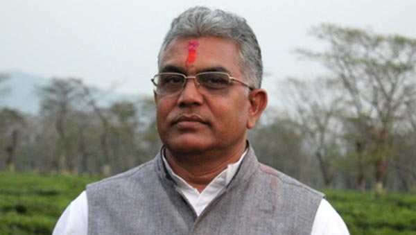 ஆம்புலன்ஸுக்கு வழி விட மறுத்த பாஜக தலைவர்... மம்தா பானர்ஜி மீது குற்றச்சாட்டு... அலப்பறையின் உச்சம்...!