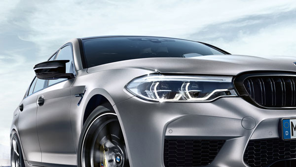 உடன் நடித்தவருக்கு ரூ. 1.84 கோடி காரை பரிசளித்த ஹீரோ... வீடு தேடி வந்த மிகப்பெரிய ஆச்சரிய பரிசு...!