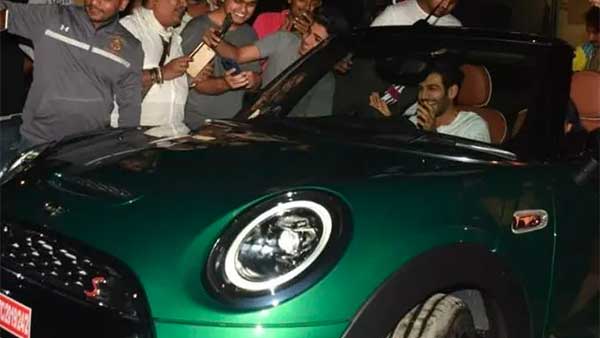 பிறந்தநாளை முன்னிட்டு பெரிய சர்ப்ரைஸ்... தாயை நெகிழ வைத்த பிரபல நடிகர்... என்ன செய்தார் தெரியுமா?