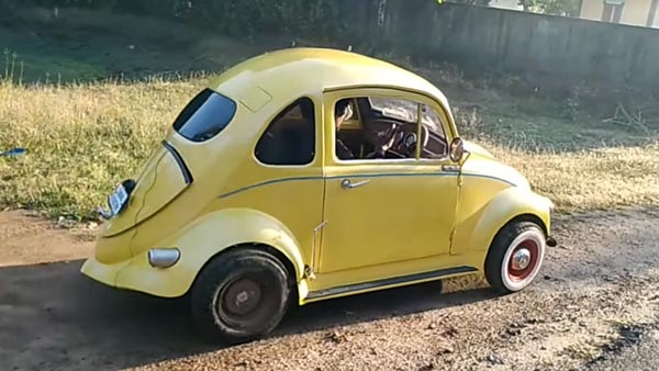 ஹோம் மேட் ஊறுகாய், வத்தல் போல வீட்டிலேயே தயாரிக்கப்பட்ட மனதை கவரும் விண்டேஜ் கார்.. கேரள இளைஞரின் அசாத்தி திறமை!