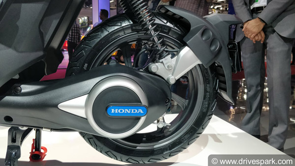 இந்தா வந்துட்டான்ல... சேத்தக் நீ இதோட துவம்சம்டா... அட்டகாசமான ஹோண்டா மின்சார ஸ்கூட்டர் இந்தியாவில்... இந்தா வந்துட்டான்ல... சேத்தக் நீ இதோட துவம்சம்டா... அட்டகாசமான ஹோண்டா மின்சார ஸ்கூட்டர் இந்தியாவில்...