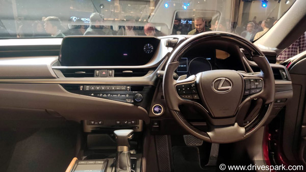 இந்தியாவில் கார் உற்பத்தியை துவங்கியது லெக்சஸ் நிறுவனம்... விலை கணிசமாக குறைய வாய்ப்பு!