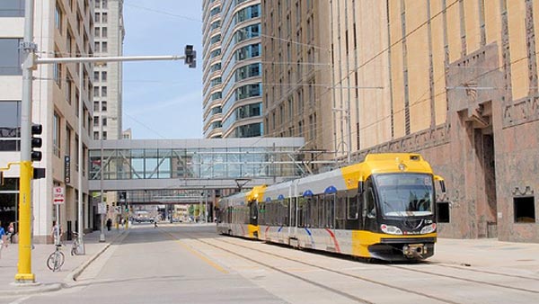 நம்புங்க... இனி நம்ம சென்னை 'சாலைகளில்' ரயில் ஓடும்... எப்படியோ சிட்னி, சிங்கப்பூர் மாதிரி ஆனா சரி