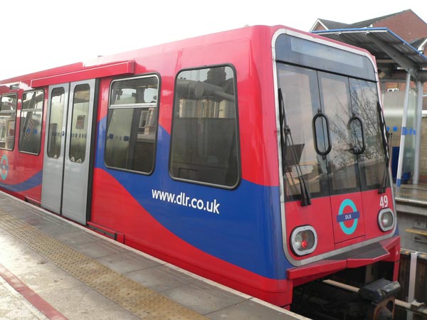 நம்புங்க... இனி நம்ம சென்னை 'சாலைகளில்' ரயில் ஓடும்... எப்படியோ சிட்னி, சிங்கப்பூர் மாதிரி ஆனா சரி