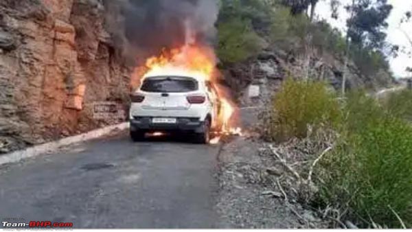 புத்தம் புதிய ஹெக்டரை போல் மஹிந்திரா கேயூவி100 தீ பிடித்து நாசம்... வைரலாகும் புகைப்படம்...!