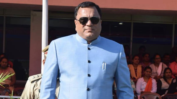 செய்வதறியமால் தவிக்கும் வாகன விற்பனையாளர்கள்... போக்குவரத்துத்துறை அமைச்சரின் பதிலால் கவலை..!