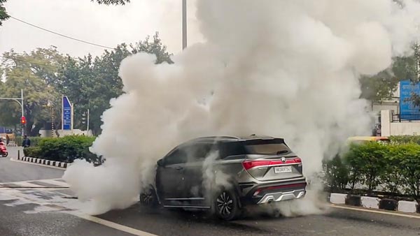 மீண்டும் 'சைனா மேட்' என நிரூபித்த எம்ஜி ஹெக்டர்... நாடு ரோட்டில் தீ பிடித்த 19 நாளே ஆன புத்தம் புதிய கார்...