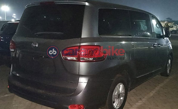 முதல்முறையாக இந்தியாவில் தரிசனம் கொடுத்த எம்ஜி எம்பிவி கார்