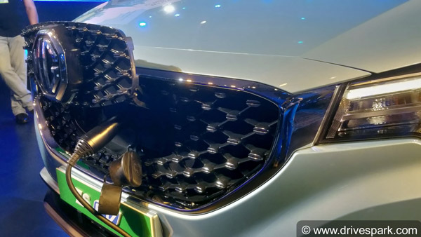 ஹூண்டாய் கோனா - எம்ஜி இஸட்எஸ் எலெக்ட்ரிக் எஸ்யூவி... எது பெஸ்ட்?