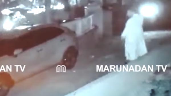 பாதிரியாரின் செயலால் அதிர்ந்துபோன காரின் உரிமையாளர்... சிசிடிவி காட்சியால் அம்பலம்..! பாதிரியாரின் செயலால் அதிர்ந்துபோன காரின் உரிமையாளர்... சிசிடிவி காட்சியால் அம்பலம்..!