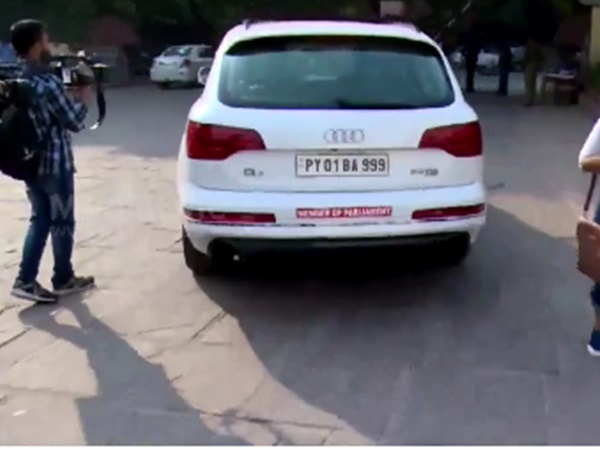 பாஜக எம்பி மீது குற்றப்பத்திரிக்கை தாக்கல் செய்த கேரள போலீஸ்... எதற்காக தெரிஞ்சா ஆடிப்போய்டுவீங்க..!