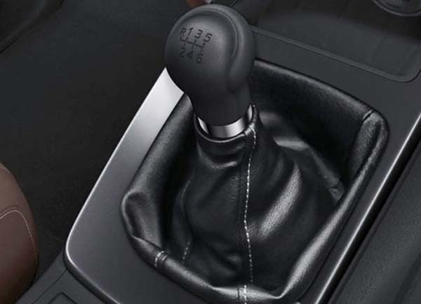 இன்னமும் இந்த டொயோட்டா காரை கண்ணை மூடிக்கொண்டு வாங்கும் மக்கள்... உண்மையான காரணம் என்ன தெரியுமா?