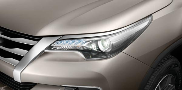 இன்னமும் இந்த டொயோட்டா காரை கண்ணை மூடிக்கொண்டு வாங்கும் மக்கள்... உண்மையான காரணம் என்ன தெரியுமா?