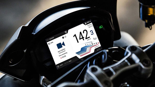 டிரையம்ப் கனெக்ட்டிவிட்டி சிஸ்டம் இந்தியாவில் அறிமுகம்!