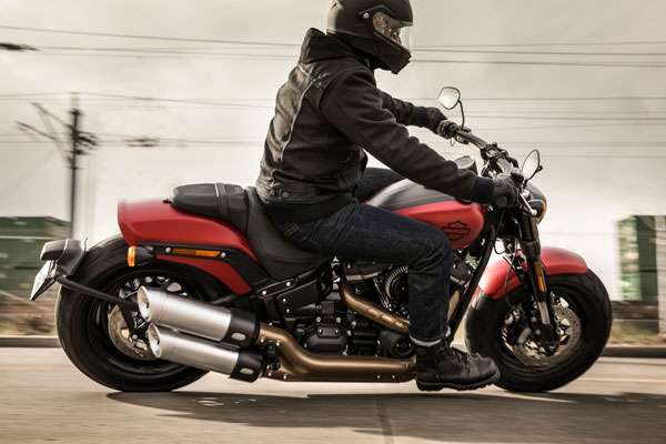 15 லட்ச ரூபாய் மதிப்புள்ள பைக்கை வாங்கிய சினிமா நடிகை... எதற்காக என தெரிந்தால் ஆச்சரியப்படுவீங்க...