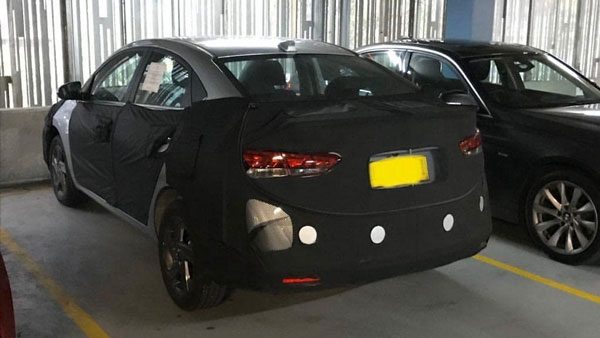 புதிய க்ரில் உடன் களத்தில் இறங்கும் 2020 ஹூண்டாய் வெர்னா ஃபேஸ்லிஃப்ட்... சோதனை புகைப்படங்கள் வெளியானது...