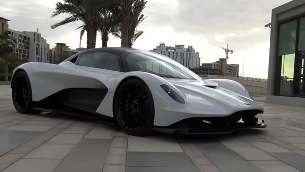 இந்த காரைதான் ஜேம்ஸ்பாண்ட் அடுத்த படத்தில் ஓட்ட இருக்கிறாரா..? ஆவலை தூண்டும் சிறப்பு தகவல் கசிந்தது..!