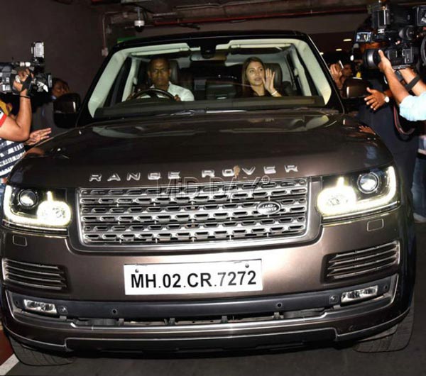 இளசுகளை சுண்டி இழுக்கும் ஹீரோயின்களை கவர்ந்த கார் இதுதான்... நம்ம ஸ்ருதி ஹாசன்கூட இந்த காரைதான் வைத்திருக்கிறாரா..?