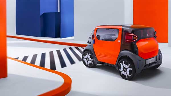 இந்த காரை இயக்க லைசென்ஸ் தேவையில்லை.. உலகின் மிக சிறிய மின்சார கார் அறிமுகம்.. விலை மற்றும் சிறப்பு தகவல்!