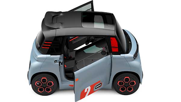 இந்த காரை இயக்க லைசென்ஸ் தேவையில்லை.. உலகின் மிக சிறிய மின்சார கார் அறிமுகம்.. விலை மற்றும் சிறப்பு தகவல்!