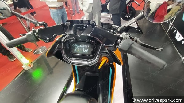 சேத்தக் எலக்ட்ரிக் ஸ்கூட்டருக்கு போட்டியாக சந்தைக்கு வரும் புதிய எவெர்வ் எலக்ட்ரிக் ஸ்கூட்டர்...! 