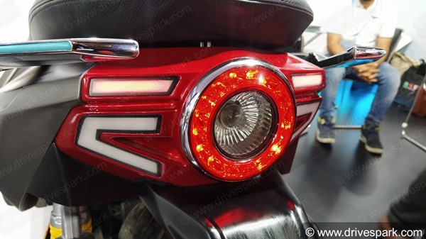 சேத்தக் எலக்ட்ரிக் ஸ்கூட்டருக்கு போட்டியாக சந்தைக்கு வரும் புதிய எவெர்வ் எலக்ட்ரிக் ஸ்கூட்டர்...! 