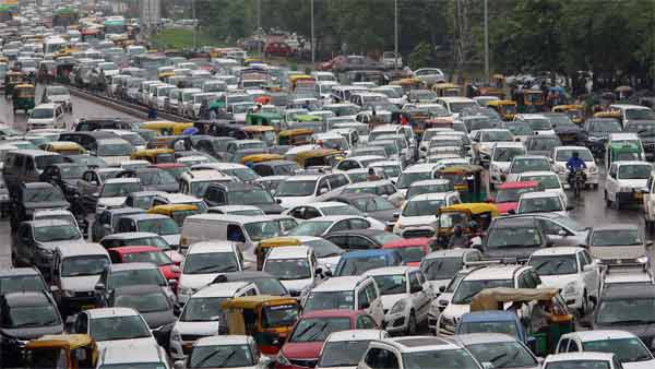 ஹைபிரிட் லேனுக்குள் தவறாக நுழைந்த வாகனங்கள்.. ரூ. 20 கோடி அபராதமாக வசூல்.. கதறும் வாகன ஓட்டிகள்..! ஹைபிரிட் லேனுக்குள் தவறாக நுழைந்த வாகனங்கள்.. ரூ. 20 கோடி அபராதமாக வசூல்.. கதறும் வாகன ஓட்டிகள்..!