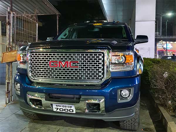 இந்தியர்களுக்காக பிரத்யேகமாக இறுக்குமதியான 5 ஆடம்பர கார்கள்... இதுவரை வெளியுலகம் கூறாத தகவல்..!