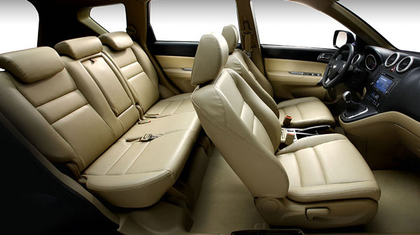 கியா கார்னிவலுக்கு போட்டி ஆரம்பம்... புதிய குறைந்தவிலை எம்ஜி ஜி10 எம்பிவி கார் ஆட்டோ எக்ஸ்போவில் அறிமுகம்..!