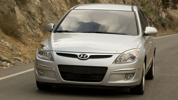 லட்சக்கணக்கான கார்களை திரும்ப அழைக்கும் ஹூண்டாய்... காரணம் தெரிஞ்சா அதிர்ந்துபோவீங்க..!