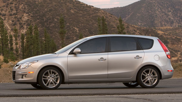 லட்சக்கணக்கான கார்களை திரும்ப அழைக்கும் ஹூண்டாய்... காரணம் தெரிஞ்சா அதிர்ந்துபோவீங்க..!