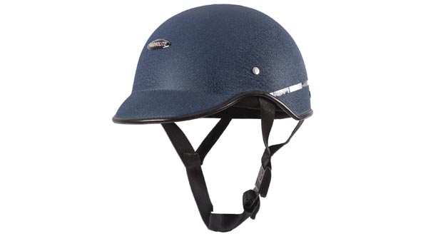 ஹெல்மெட்டில் புகுந்த கொடிய விஷமுள்ள பாம்பு: 11கிமீ தூரம் சுற்றிய வாலிபர்.. அடுத்து நடந்தது என்ன..?