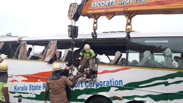 நெடுஞ்சாலை ஆணையத்திற்கு சூப்பர் உத்தரவிட்ட சென்னை உயர்நீதிமன்றம்... இனியாவது தூக்கத்தில் இருந்து விழிக்குமா..?