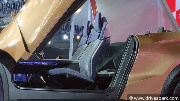 இரண்டாம் தலைமுறை எக்ஸ்யூவி500 மாடலில் இப்படிப்பட்ட தொழிற்நுட்பங்களா..! அதிரடிக்காட்ட தயாராகும் மஹிந்திரா 