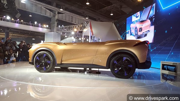 இரண்டாம் தலைமுறை எக்ஸ்யூவி500 மாடலில் இப்படிப்பட்ட தொழிற்நுட்பங்களா..! அதிரடிக்காட்ட தயாராகும் மஹிந்திரா 