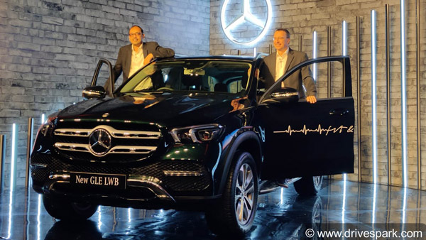 முதல் மெர்சிடிஸ் பென்ஸ் ஜிஎல்இ கார் வாடிக்கையாளருக்கு டெலிவிரி!