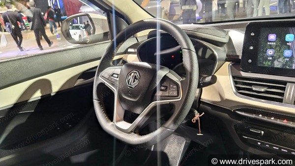 எம்ஜி 360 எம்பிவி கார் அறிமுகம்... மாருதி எர்டிவாவுக்கு அடுத்த போட்டி!