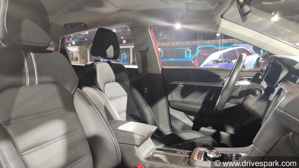 எம்ஜி இஎம்ஜி6 ஹைப்ரிட் செடான் கார் அறிமுகம்!