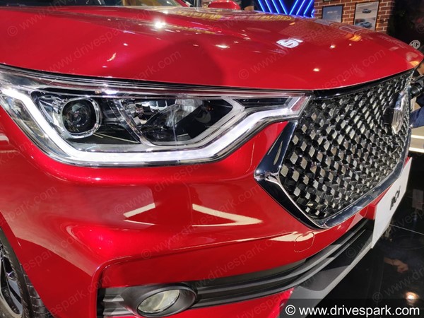 எம்ஜி ஆர்சி6 செடான் கார் ஆட்டோ எக்ஸ்போவில் பார்வைக்கு வந்தது!