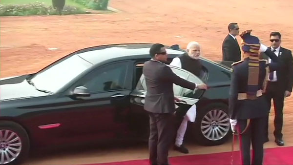 திடீர் சேஞ்ச்... ட்ரம்ப்பை வரவேற்க ஜனாதிபதி மாளிகைக்கு மோடி வந்த கார் இதுதான்! டாப் சீக்ரெட் மேட்டர்