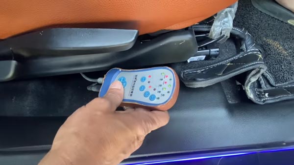 உலகின் முதல் மசாஜ் வசதியுடைய மாருதி சுசுகி ஸ்விஃப்ட்... பிரம்மிப்பை ஏற்படுத்தும் மலிவு விலை மாடிஃபிகேஷன்..!