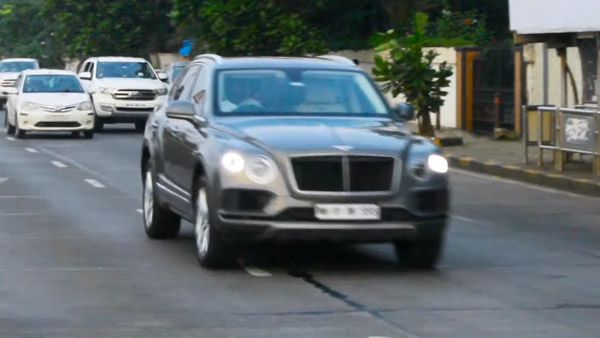 ஒவ்வொன்றும் பல கோடி ரூபாய் மதிப்பிலானவை... அம்பானி குடும்பத்தினர் களமிறக்கிய புது முக கார்கள்... டெஸ்லா முதல் ஜே வேகன் வரை...