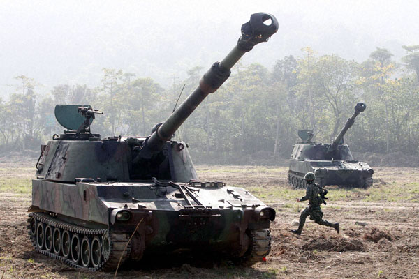 ராணுவத்திற்கு பிரபல டெஸ்லா தானியங்கி மின்சார கார்களை களமிறக்கும் நாடு.. எந்த நாடு தெரியுமா..?