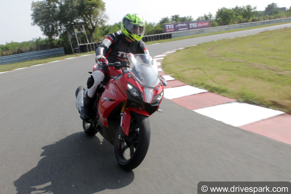 2020 டிவிஎஸ் அப்பாச்சி ஆர்ஆர்310 பைக்கின் ஃபர்ஸ்ட் ரைடு அனுபவம்... எப்படி இருக்கு இந்த புதிய பைக்...? சிறப்பு தகவல்..!