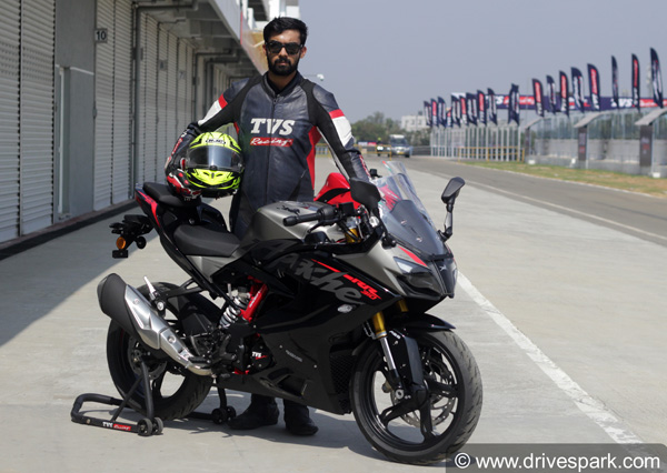 2020 டிவிஎஸ் அப்பாச்சி ஆர்ஆர்310 பைக்கின் ஃபர்ஸ்ட் ரைடு அனுபவம்... எப்படி இருக்கு இந்த புதிய பைக்...? சிறப்பு தகவல்..!