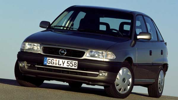 இவையனைத்தும் ஒரு காலத்தில் சூப்பர் ஸ்டாராக வளம் வந்தவை.. காலத்தால் மழுங்கடிக்கப்பட்ட செவ்ரோலே கார்கள்..