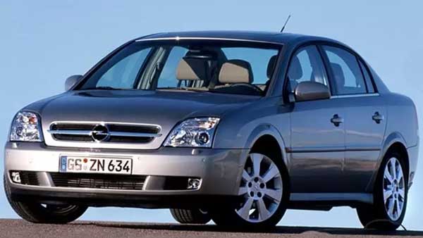 இவையனைத்தும் ஒரு காலத்தில் சூப்பர் ஸ்டாராக வளம் வந்தவை.. காலத்தால் மழுங்கடிக்கப்பட்ட செவ்ரோலே கார்கள்..