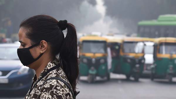 உயிரை துச்சமென நினைத்து துணிச்சலாக களத்தில் இறங்கிய 25 பெண்கள்.. சூடுபிடிக்கும் கொரோனாவிற்கு எதிரான போராட்டம்..